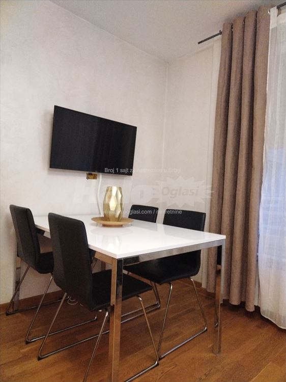 DORĆOL, Komnen Barjaktara 1 — 12