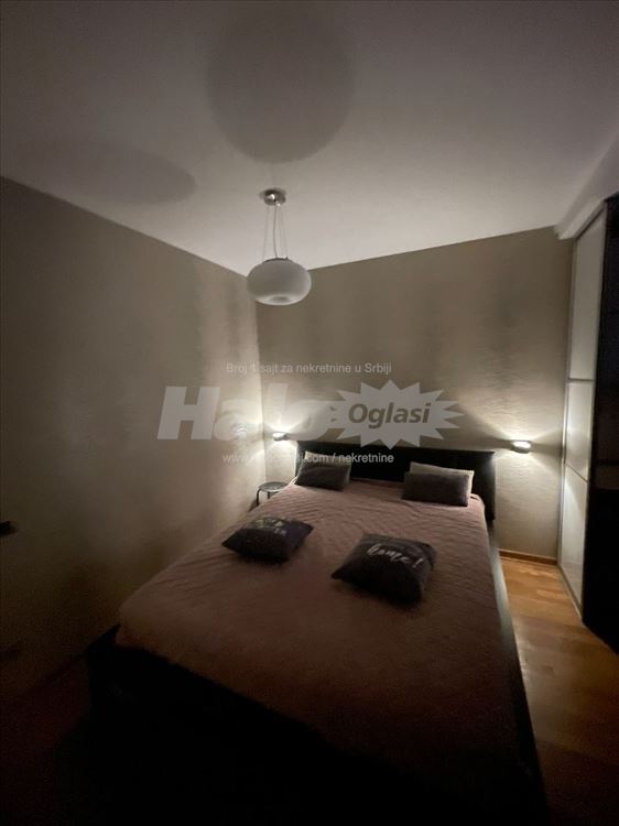 DORĆOL, Komnen Barjaktara 1 — 15