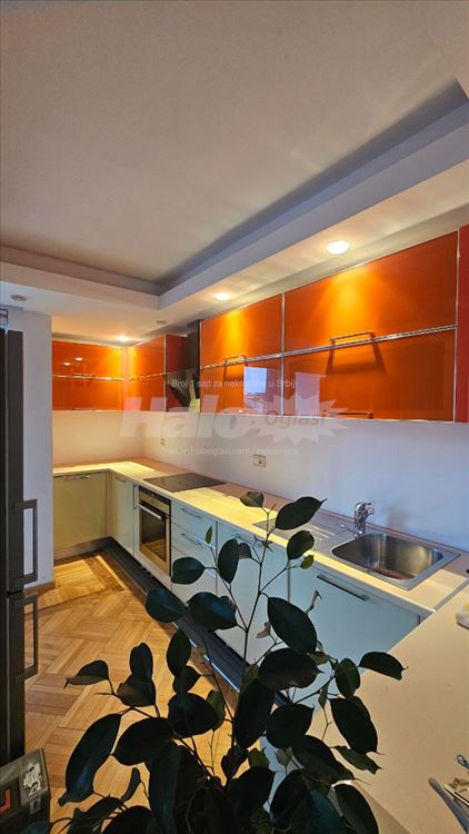 Dorćol, prelep trosoban, moderan, duplex, parking — 10
