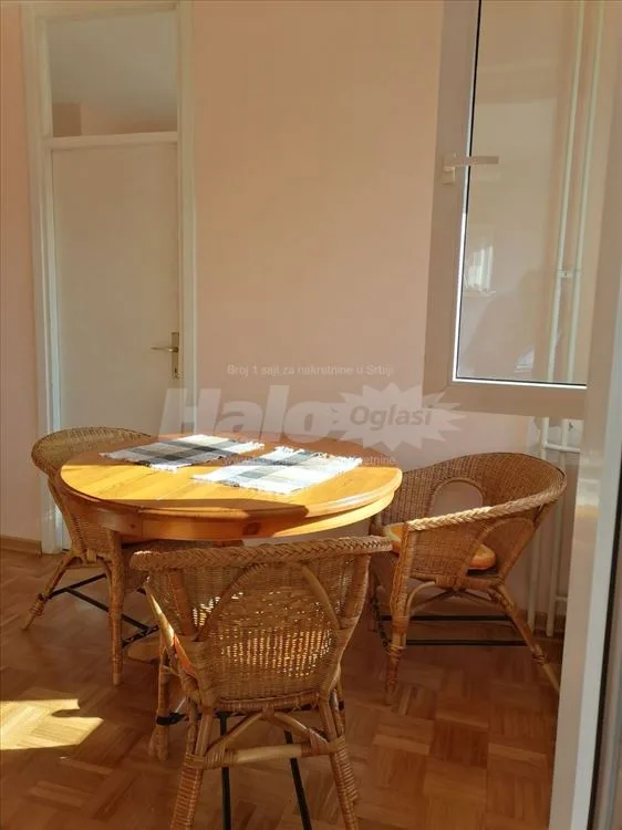 Dušana Vukasovića, Blok 61, Novi Beograd — 5