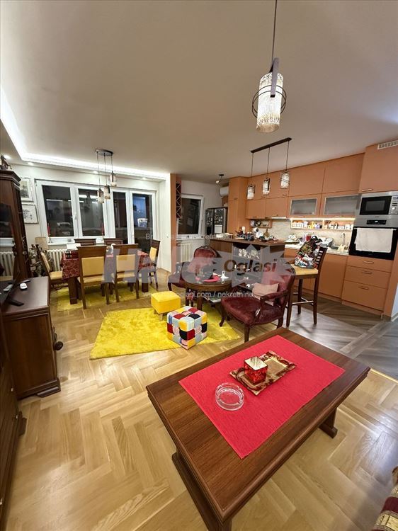 Dušana Vukasovića, Blok 62, 65 m2 — 8