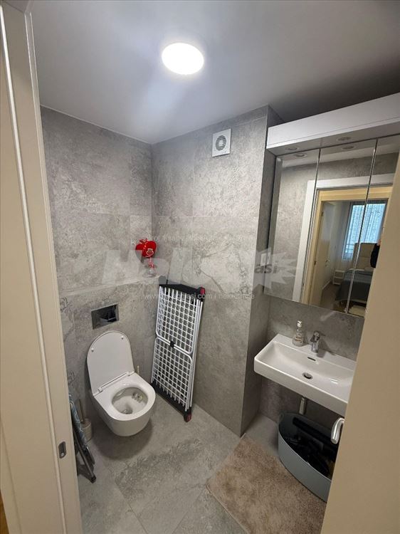 Dugoročan najam trosobnog stana- novogradnja NB — 10