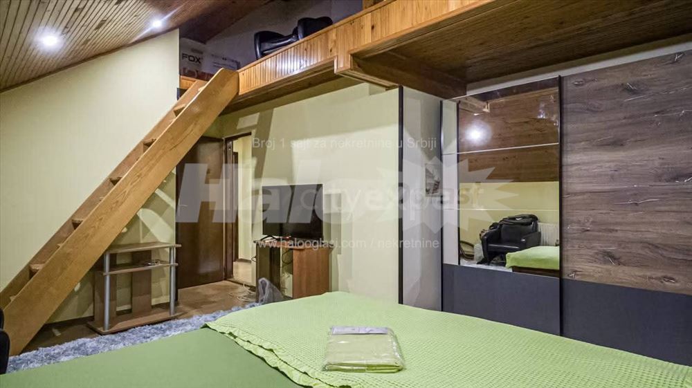 Dupleks 84m² + galerija 30m², kompletno renoviran — 6