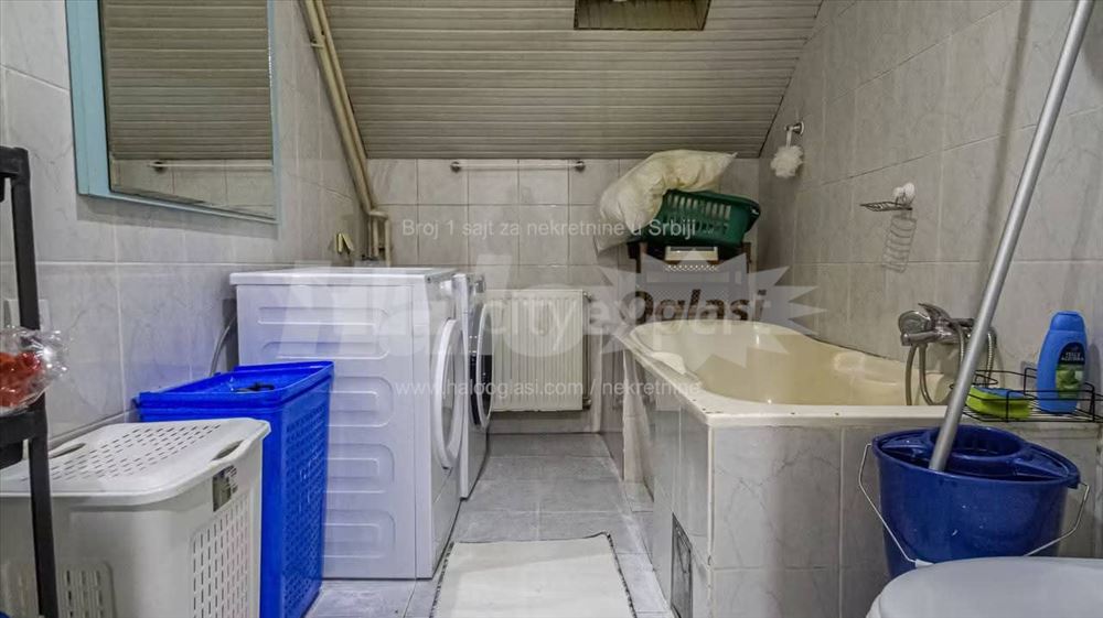 Dupleks 84m² + galerija 30m², kompletno renoviran — 12