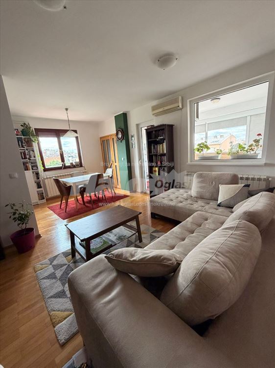 Ruzveltova kod Zire, 82m2, uknjižen, vlasnik. — 2
