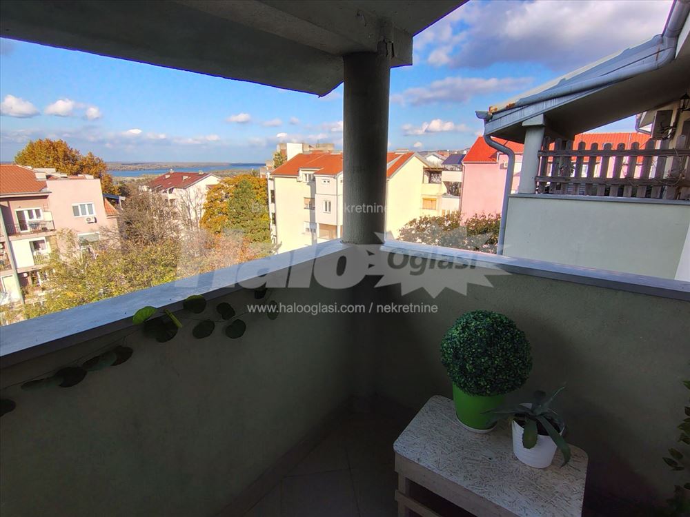 Duplex 4-soban stan na Karaburmi — 4