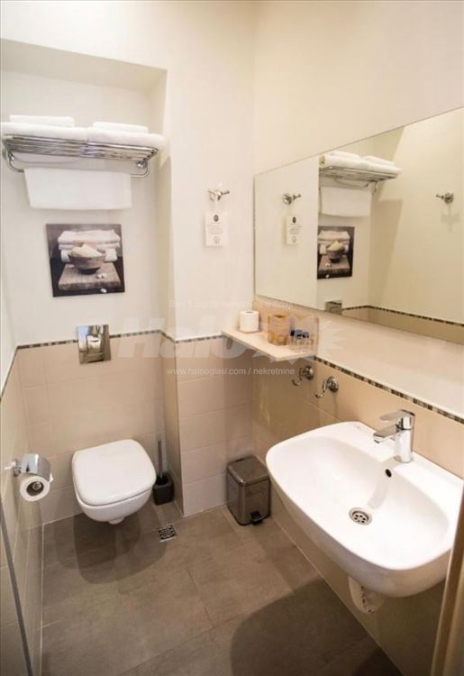 Dva hotelska biznisa u Knez Mihailovoj - 25 soba — 8