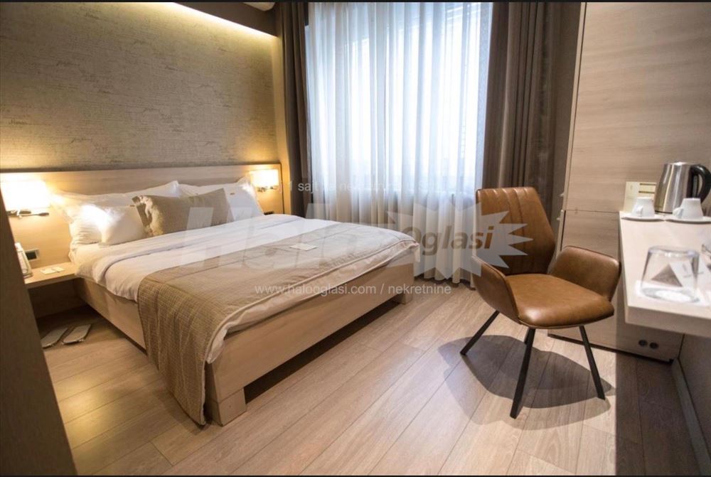 Dva hotelska biznisa u Knez Mihailovoj - 25 soba — 10