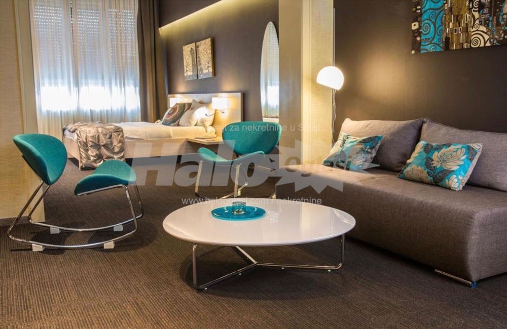 Dva hotelska biznisa u Knez Mihailovoj - 25 soba — 14