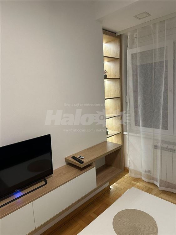 Dva stana - 1.5 i 0.5 ukupno 50m Carigradska 24 — 15