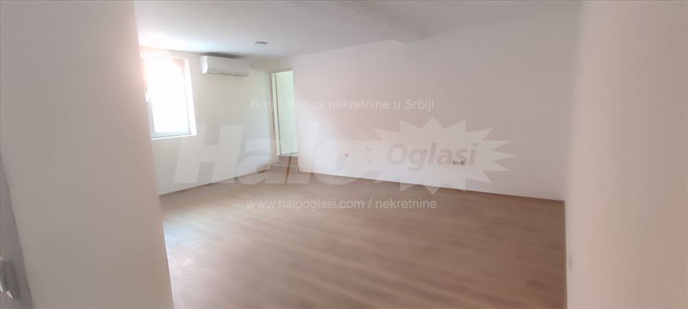 Dva stana ceo sprat Mirijevo okretnica 27e 25p — 5