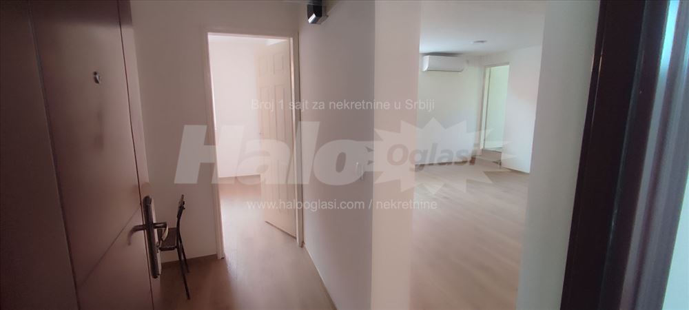 Dva stana ceo sprat Mirijevo okretnica 27e 25p — 6