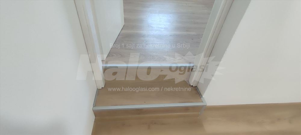 Dva stana ceo sprat Mirijevo okretnica 27e 25p — 12