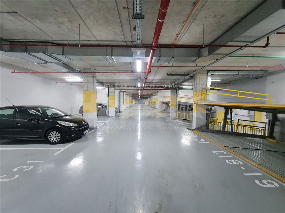 Dva uknjižena garažna mesta - East Side kompleks — 3