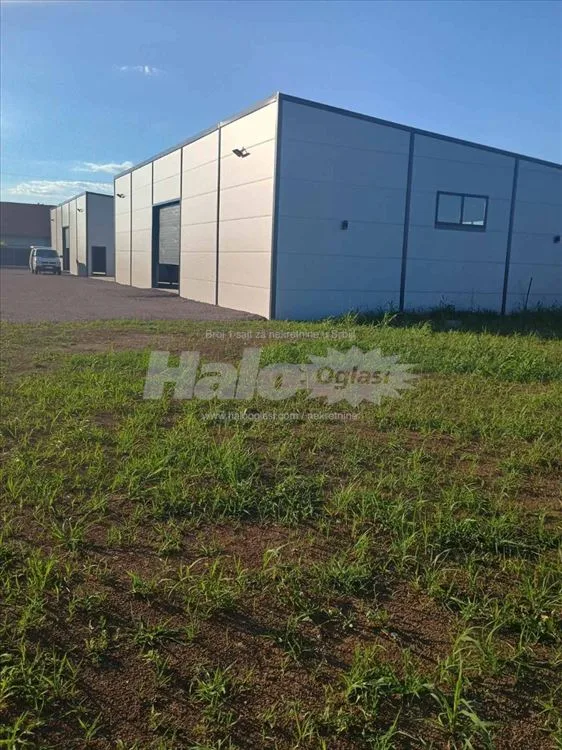 Dve hale za izdavanje Resnik Rušanj 650 kvadrata — 10
