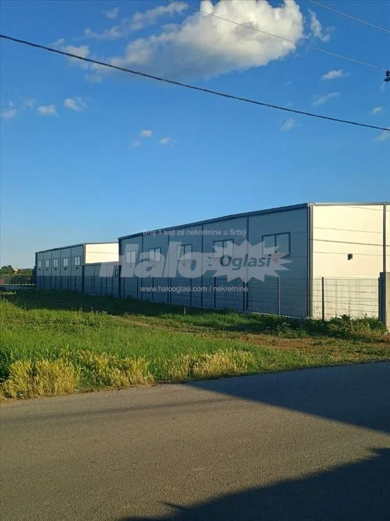 Dve hale za izdavanje Resnik Rušanj 650 kvadrata — 15