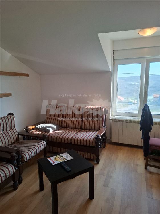 Dve spavaće, računi uključeni u cenu — 3