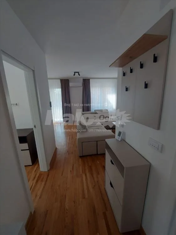 Dvoiposoban 60m², nov, namešten, Lux, sa parkingom — 2