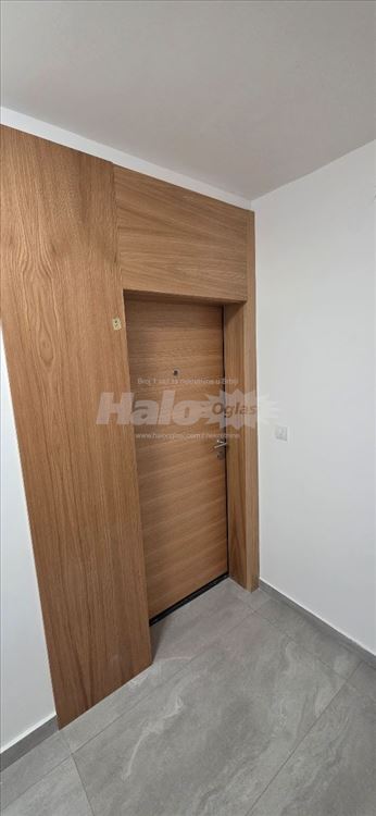 Dvoiposoban stan 58m2, Altina — 5