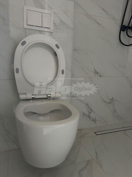 Dvoiposoban stan 75m2, Batajnica centar — 9