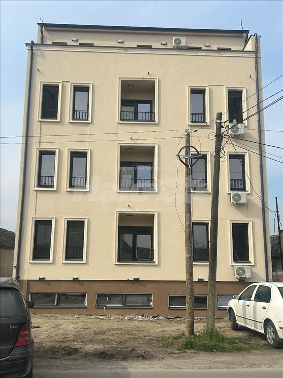 Dvoiposoban stan 75m2, Batajnica centar — 11