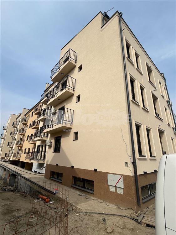 Dvoiposoban stan 75m2, Batajnica centar — 14