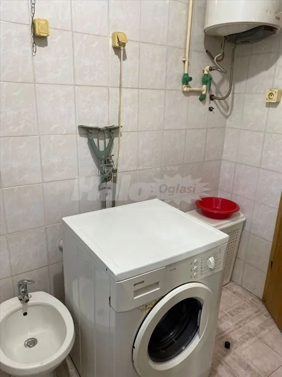 Dvoiposoban stan, Bežanijska kosa 3, Novi Beograd — 9