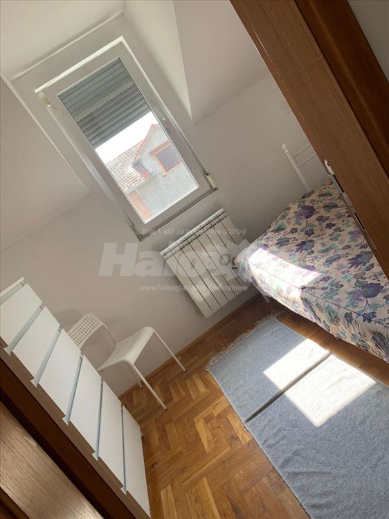 Dvoiposoban stan, na Ledinama, sa stvarima — 7
