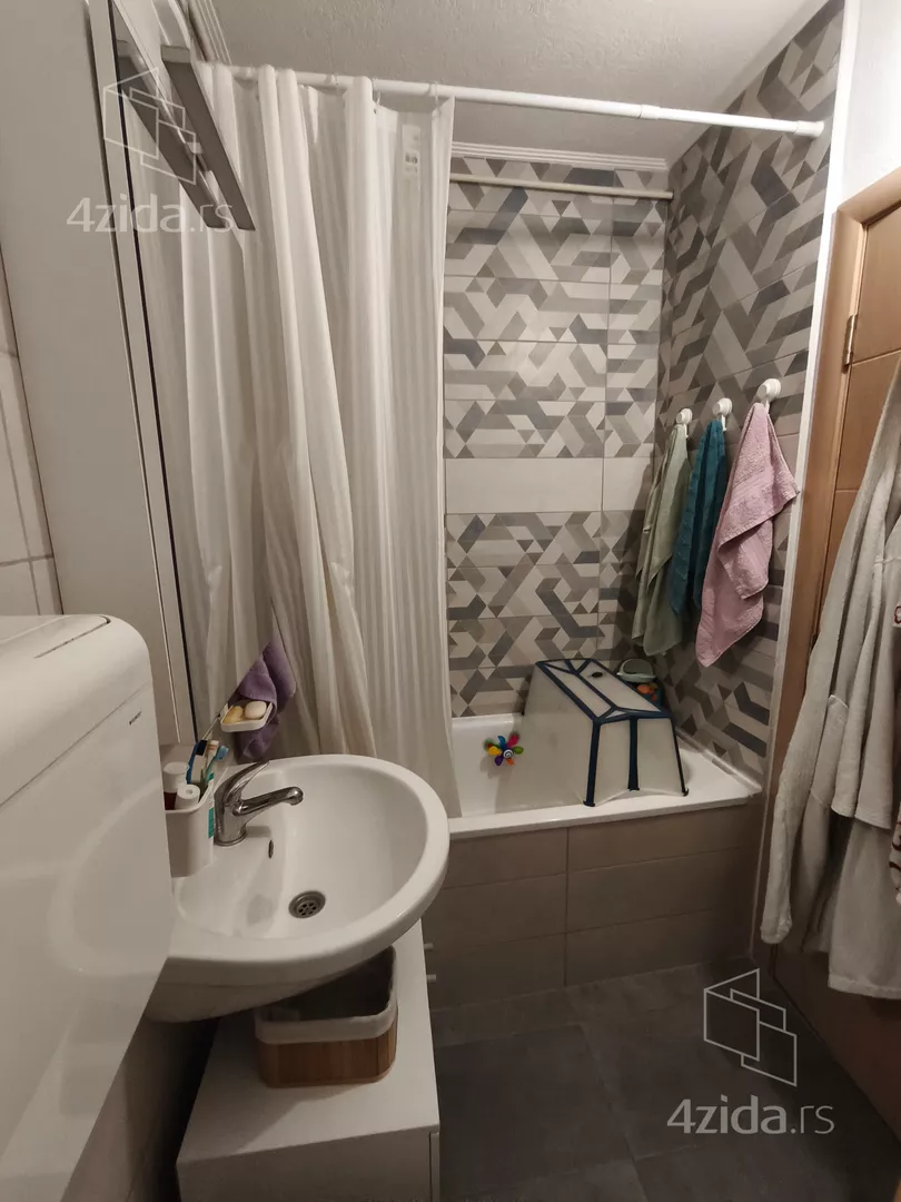 Dvoiposoban stan na prodaju, Braće Jerkovića, 178.000€, 68m² — 3
