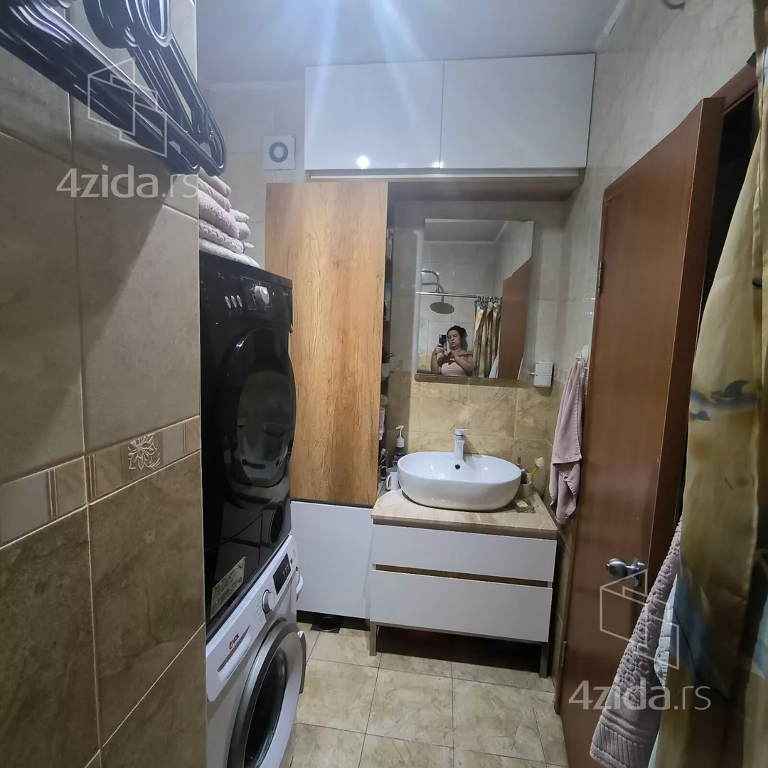 Dvoiposoban stan na prodaju, Kneževačka, 150.000€, 56m² — 3