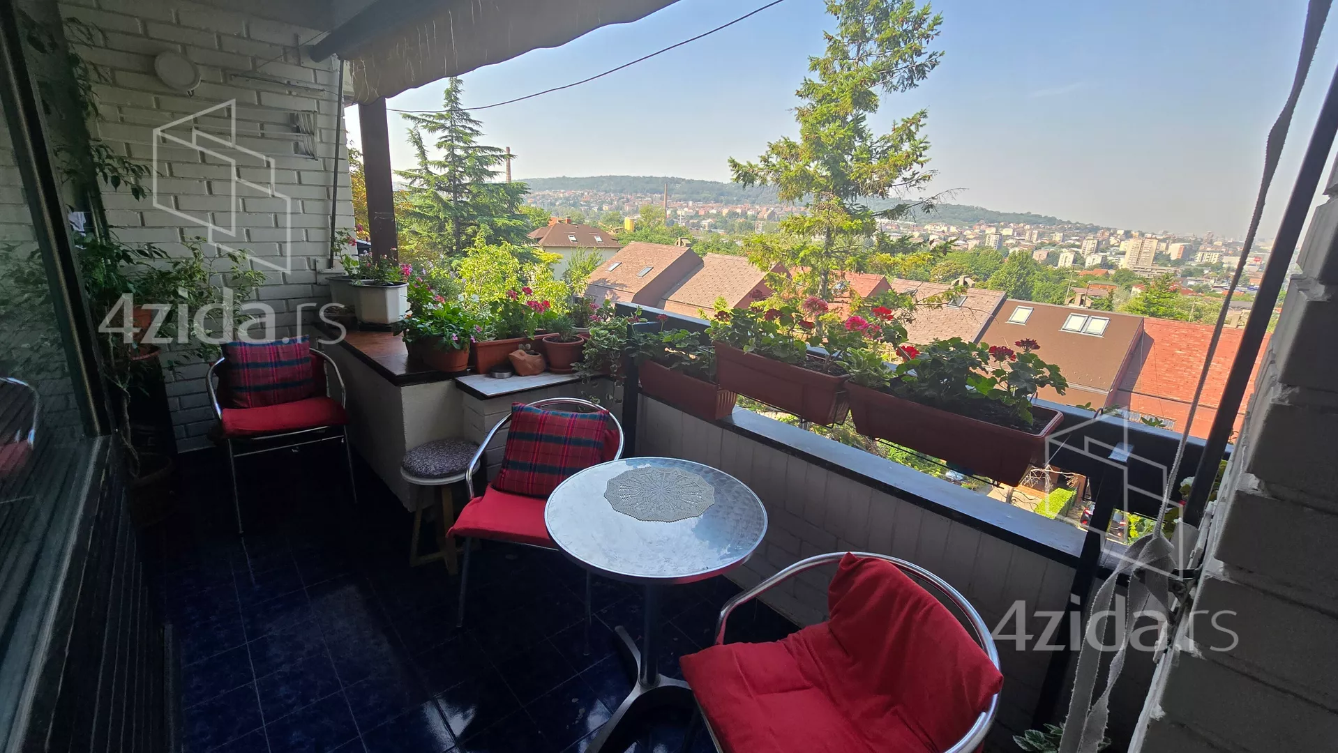 Dvoiposoban stan na prodaju, Višnjički Venac 3, 225.000€, 72m² — 5