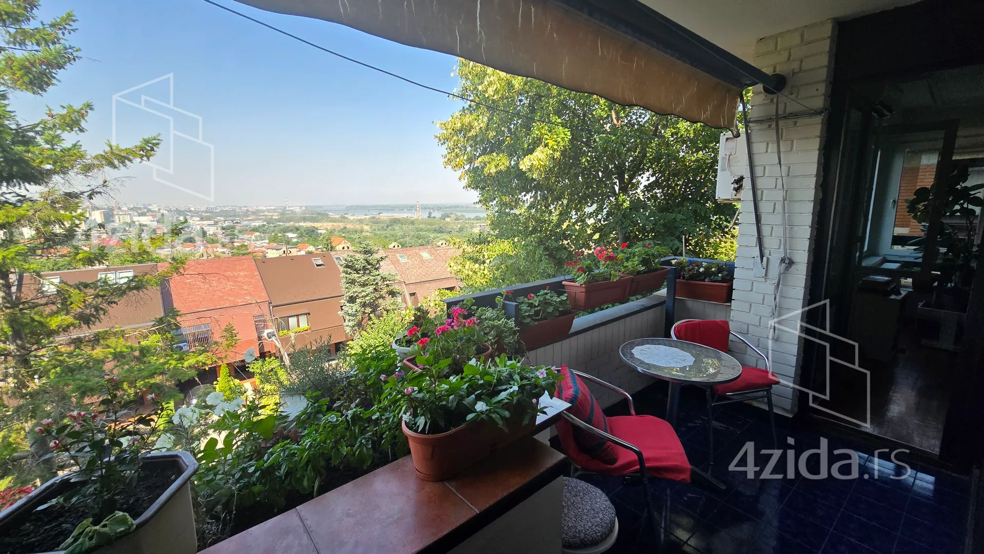 Dvoiposoban stan na prodaju, Višnjički Venac 3, 225.000€, 72m² — 6