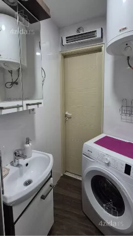 Dvoiposoban stan za izdavanje, Čelopečka, 570€, 33m² — 10