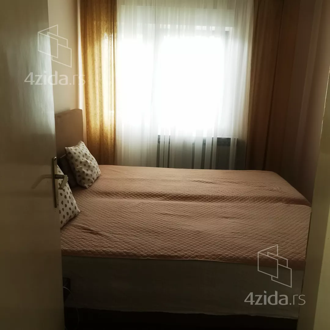 Dvoiposoban stan za izdavanje, Decembarska 13, 400€, 68m² — 3