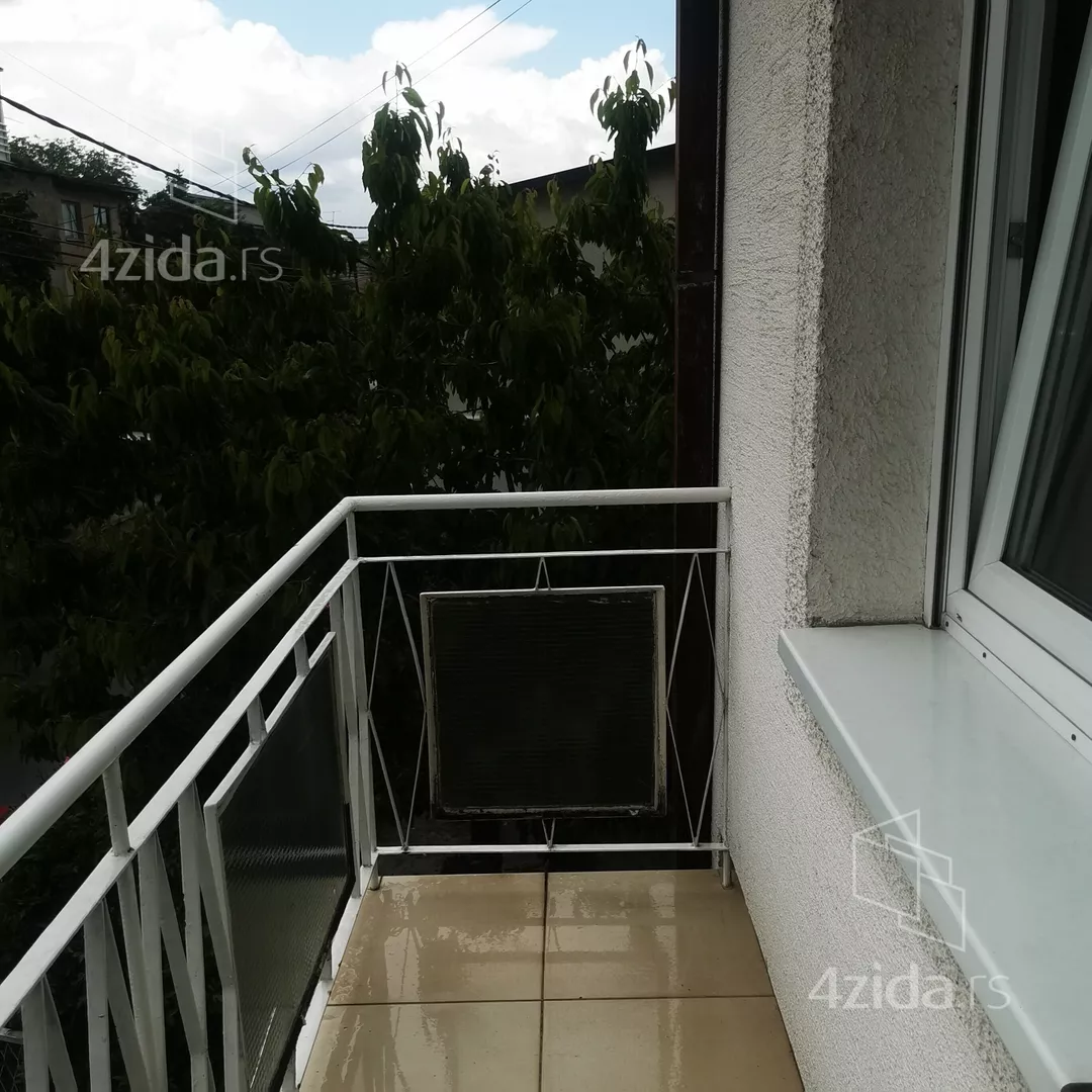 Dvoiposoban stan za izdavanje, Decembarska 13, 400€, 68m² — 11