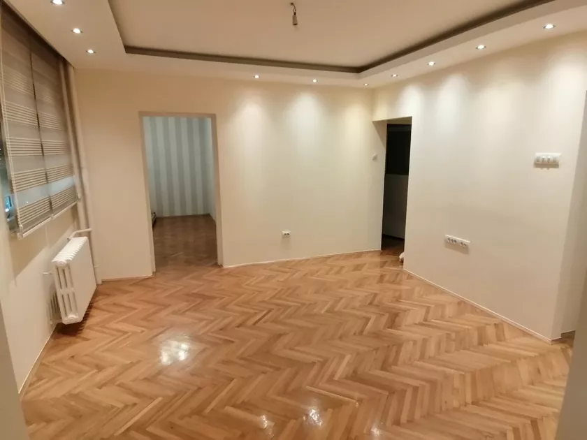 Dvoiposoban stan za izdavanje, Ivana Mičurina 7, 400€, 50m² — 4