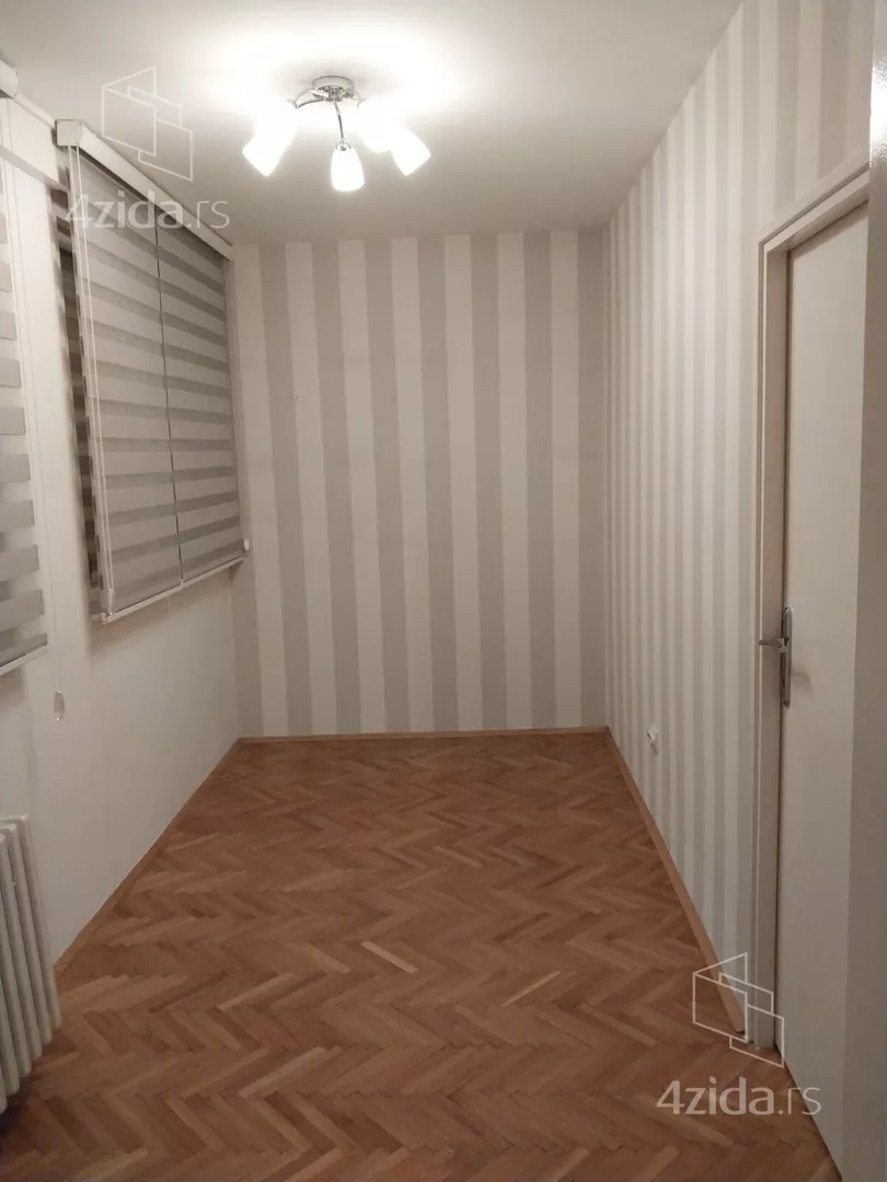 Dvoiposoban stan za izdavanje, Kanarevo Brdo, 600€, 60m² — 14