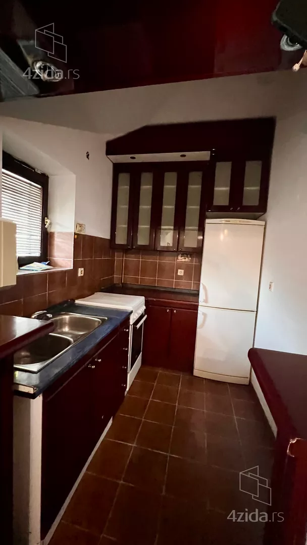 Dvoiposoban stan za izdavanje, Ljutice Bogdana 20, 1.000€, 73m² — 2