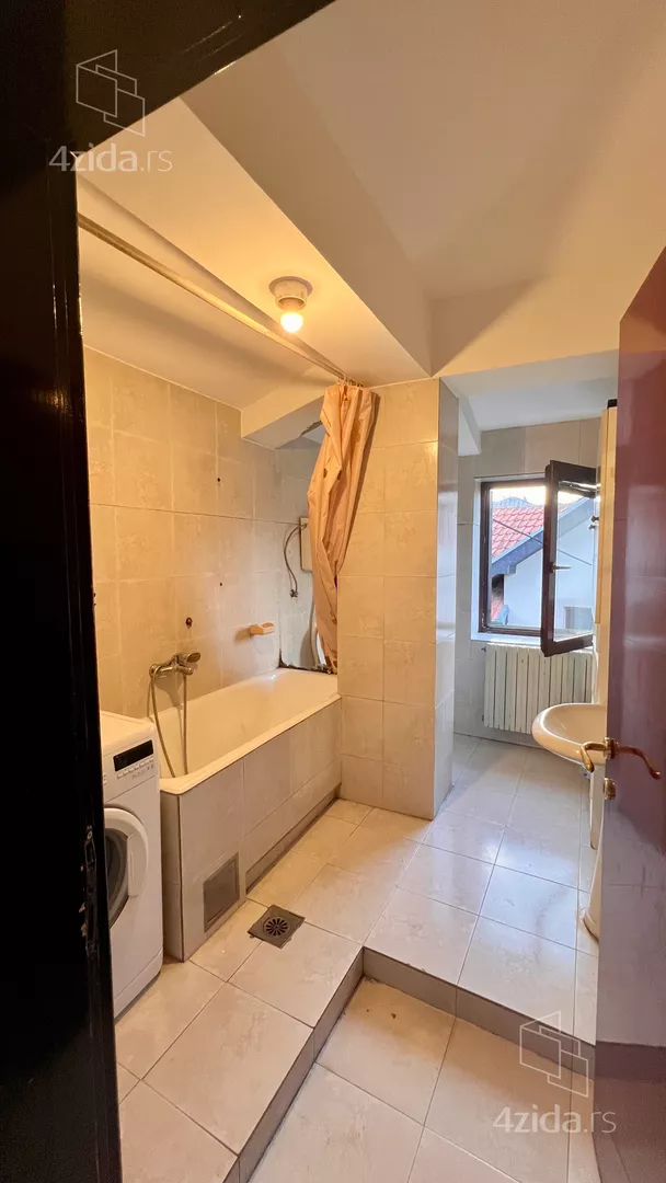 Dvoiposoban stan za izdavanje, Ljutice Bogdana 20, 1.000€, 73m² — 9
