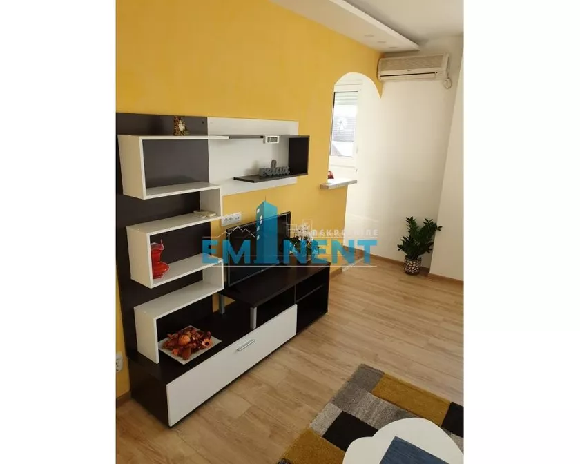 Dvoiposoban stan za izdavanje, Miroslava Tirša 3, 820€, 60m² — 5