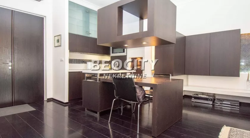 Dvoiposoban stan za izdavanje, Topličin Venac, 900€, 73m² — 5