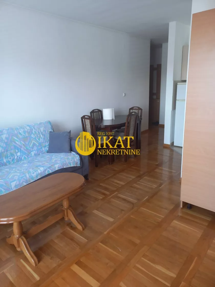 Dvoiposoban stan za izdavanje, Vitezova Karađorđeve Zvezde, 650€, 55m² — 2