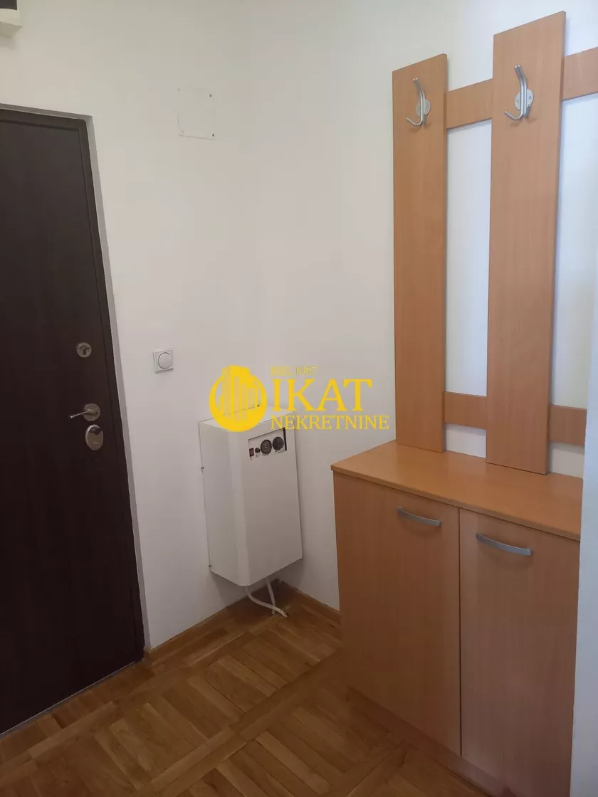 Dvoiposoban stan za izdavanje, Vitezova Karađorđeve Zvezde, 650€, 55m² — 4