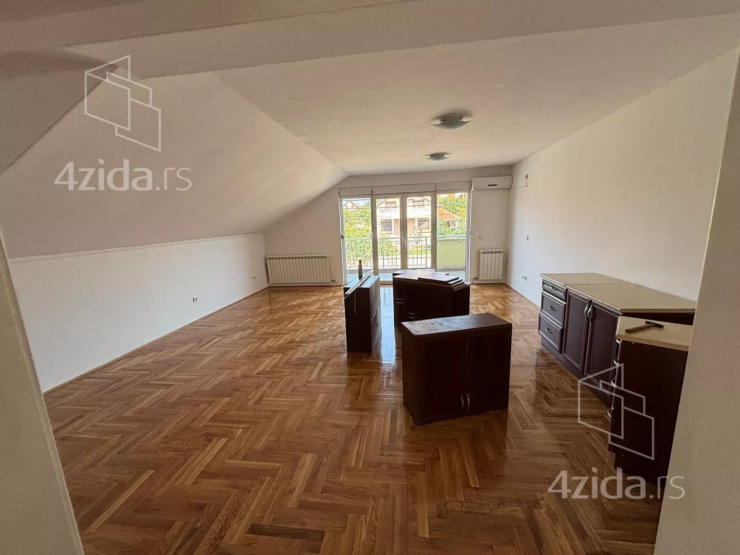 Dvoiposoban stan za izdavanje, Zmaja Ognjenog Vuka 3, 450€, 87m² — 12