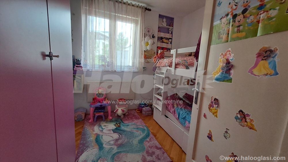 Dvoiposoban, uknjižen, može kredit, vlasnik — 13