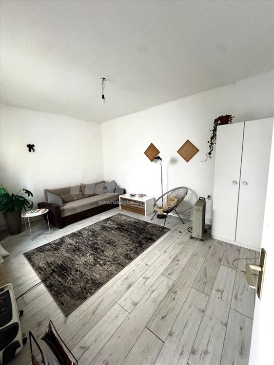 Dvorišna kuća sa ogradjenim dvorištem — 5
