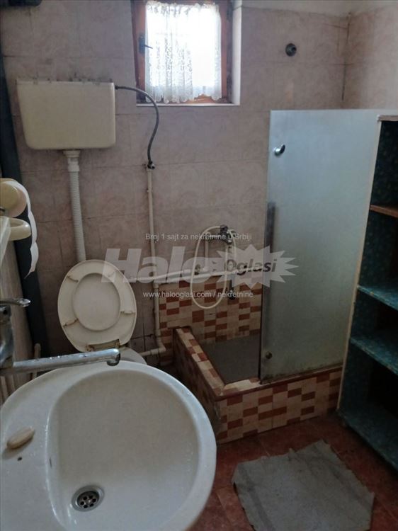 Dvorišni stan,Klinički centar,Ste co 0617360208 — 9