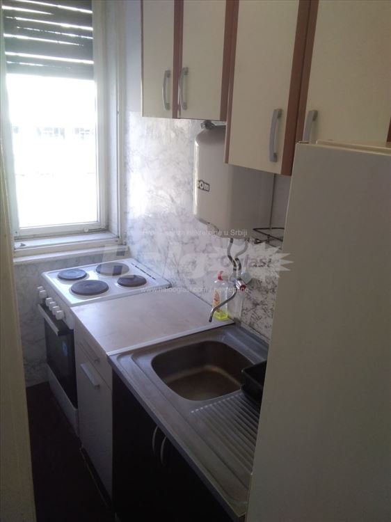 Dvosoban, 42m2, Bulevar despota Stefana, kod SUP-a — 12