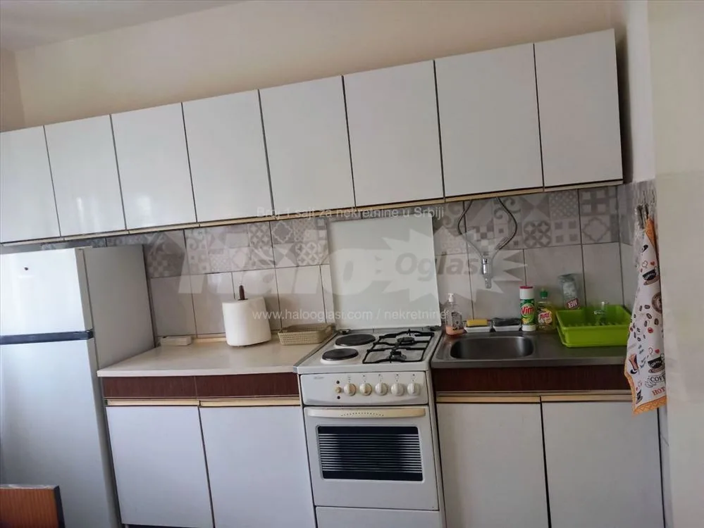 Dvosoban (63m2) namešten stan dajem u zakup — 9