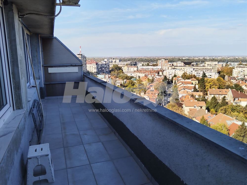Dvosoban, centar, sa prelepim pogledom na Dunav — 5